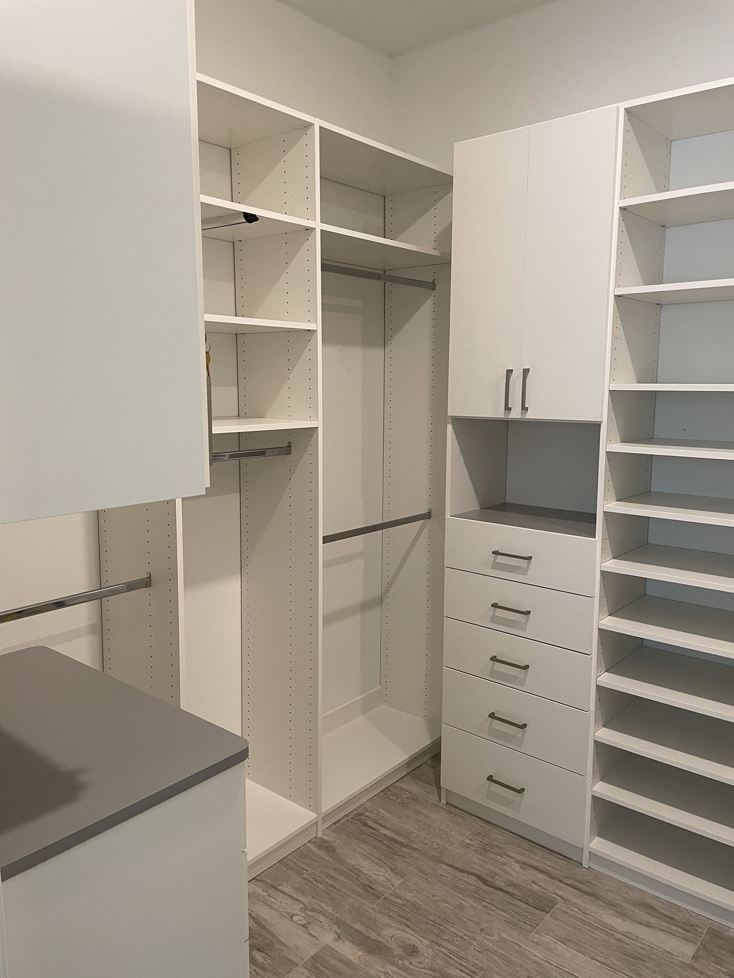 custom closets Tampa