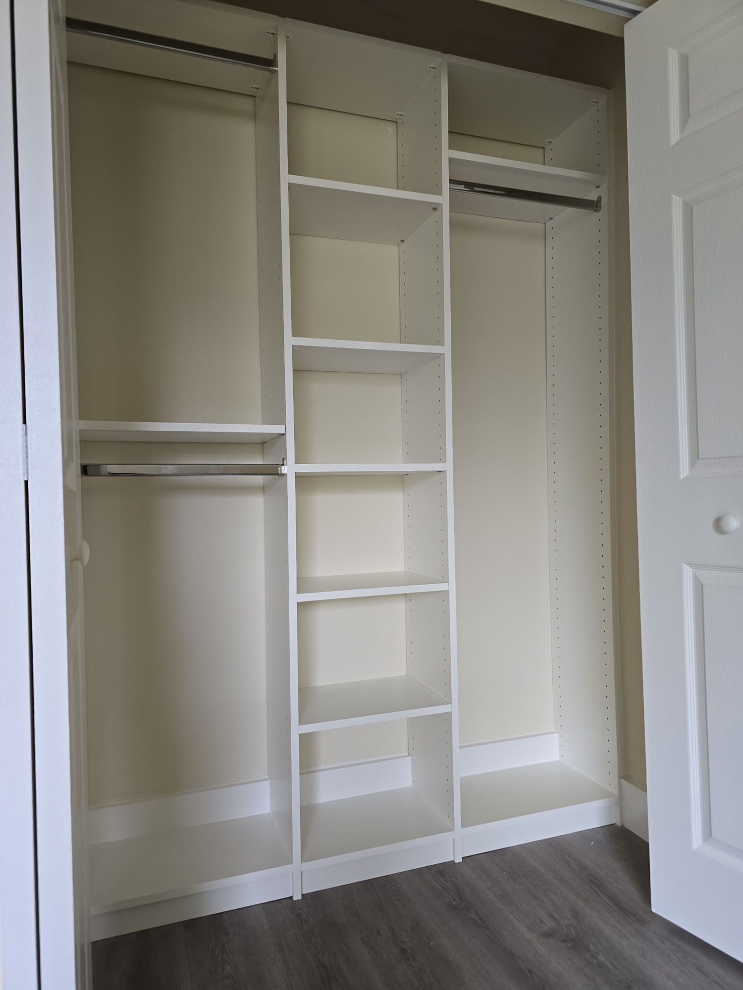 reach in closet installation